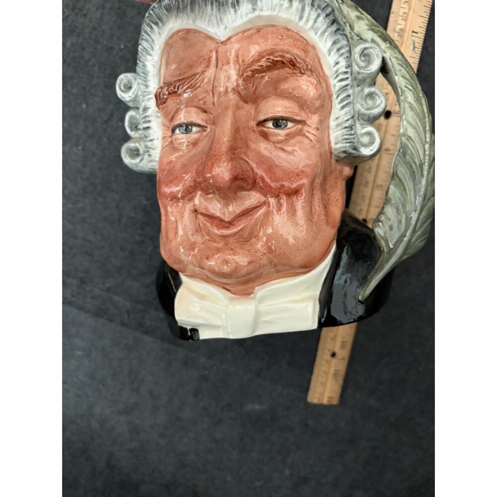 Vintage "the Lawyer" 06498 1958 Royal Doulton and CO Limited
